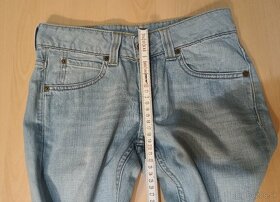 Dámske rifle Levis W28L34 - predané - 2