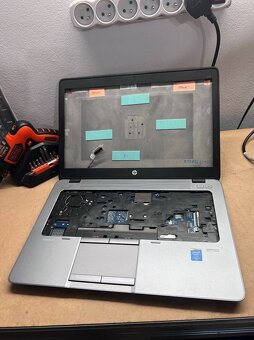 Predám pokazený notebook na náhradné diely HP 840 G2 - 2