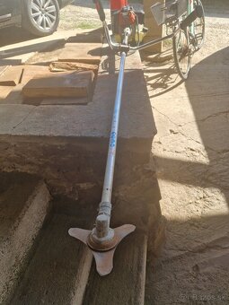 krovinorez démon - 2