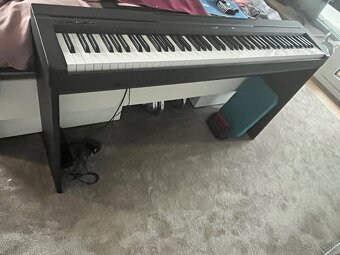 Klavir Yamaha - 2