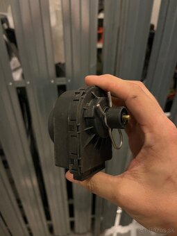 Servomotor trojcestného ventilu Junkers - 2