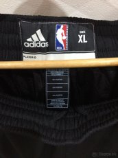 San Antonio Spurs Adidas NBA šortky, veľkosť XL - 2