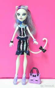 Monster High bábika Catrine DeMew - 2