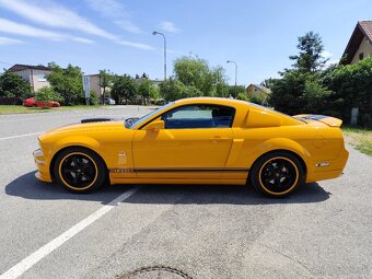 Ford Mustag GT 4,6 V8 - 2