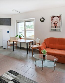 Na prenájom nový, 2-izbový apartmán na Južnej tr. - 2