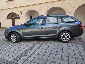 Škoda Octavia Combi 2.0 TDI DSG Ambition Navi DVD R16 OrigKM - 2