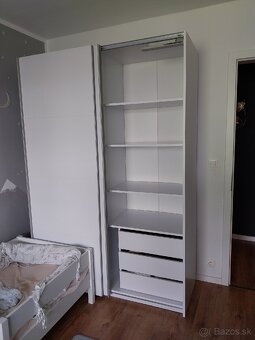 Skriňa šatníková - 2