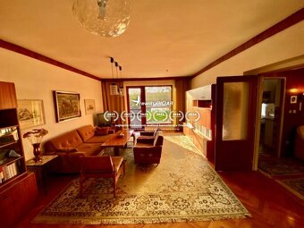 Na predaj priestranný 4 izbový rodinný dom s garážou a záhra - 2