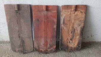 Predám starú kvalitnú palenu škridlu. Červenej farby. Uložen - 2