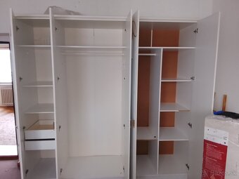 Šatníková skriňa - 2