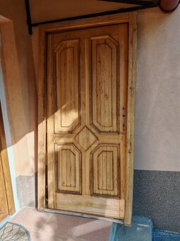 Drevené vchodové dvere  masivne - 2