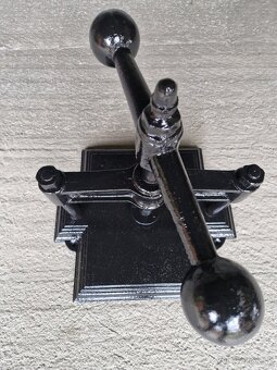 Starožitný lis - 2