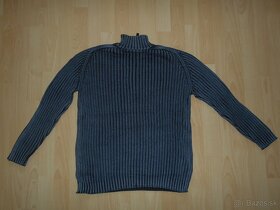 Chlapčenský sveter č.158-164 - 2