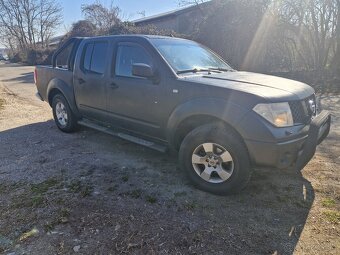 Nissan Navara D40 Double Cab 2.5D 126kW automat - 2