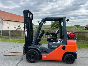 Vysokozdvyžný vozík Toyota 25, rok 2018 - 2