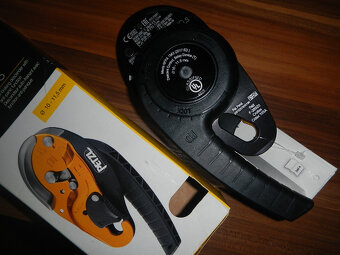 zlaňovacie zariadenie Petzl ID S - nové - - 2