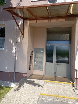 Nové Zámky - 1 izbový byt na predaj v centre mesta - 2