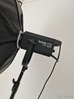 Štúdiový set: Nanlite FS-300, octagon softbox 150cm a statív - 2