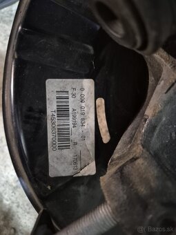 Bmw f30 zadná pravá otoč - 2