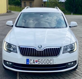 ŠKODA SUPERB 2 2.0 TDI DSG 125KW 4X4 COMBI - 2
