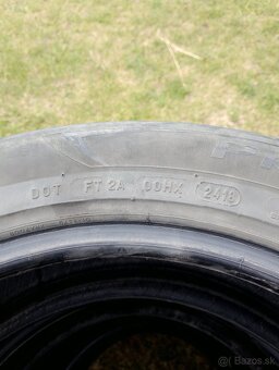Predám 4 pneumatiky 205/55 r17 - 2