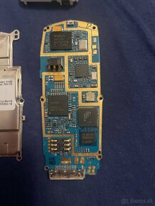 Rôzne ND Nokiu 3100 - 2