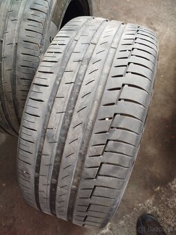 Predám 2ks letných pneu Continental 235/45 r17 cca 5mm - 2