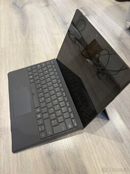 Znížená cena Microsoft Surface pro 7 (nefunkčná obrazovka) - 2