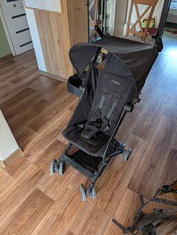 Momi skladací kočik do ruksaku - 2