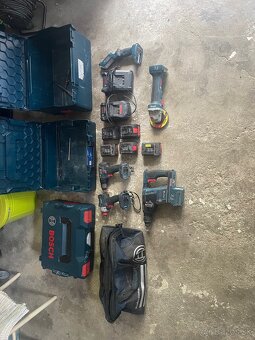 BOSCH AKU 18V NÁRADIE - 2