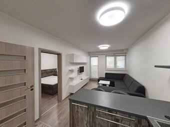 Prenajom moderneho 2-izboveho bytu s terasou a parkovacim mi - 2