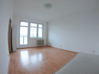 Predaj 3 izbový byt v Nových Zámkoch, Cena 121.540€ - 2