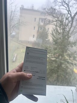 Predám zbalený iPhone 17 pro 256 - 2