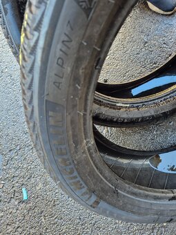 Predam zimne pneu 205/55R19 Michelin - 2