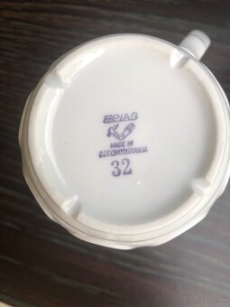 Porcelanove hrnceky - 2