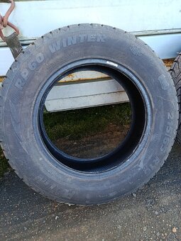 Predám pneu 215/65R16 Platin - 2