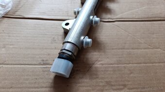 Rozdeľovač paliva Ford Ranger II - 2