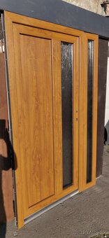 Plastové dvere zlatý dub - 2