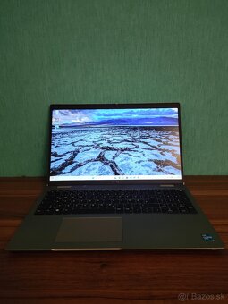 Dell Latitude 5520 | i5 • 16GB • 512GB SSD - 2