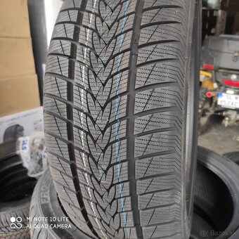 Zimné pneumatiky 235/45 R20 - 2