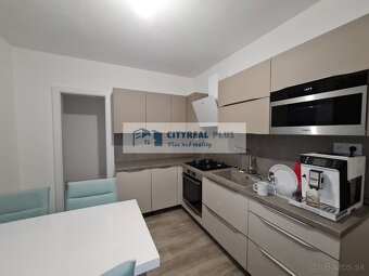 Na predaj  moderný 3-izbový byt po kompletnej rekonštrukcii  - 2