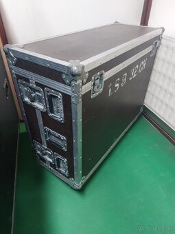 Yamaha LS9/32 - 2