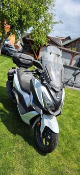 Sym 300 skúter - 2