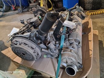 Motor renault suzuki - 2