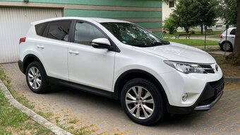Toyota RAV4 2.2 d4d 110kw Premium XA40 - 2