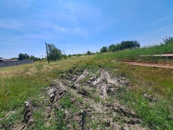 EXKLUZÍVNE na predaj veľký pozemok na stavbu RD Tvrdošovce - 2
