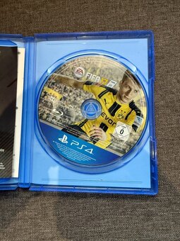 PlayStation 4 hra: FIFA 17 - 2