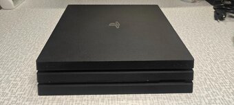 PS4 pro 1TB - 2