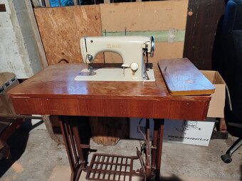 Šijací stroj Minerva - 2
