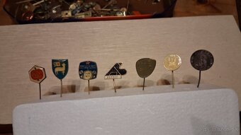 Staré kovové odznaky - 2